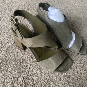 Tamara Mellon Green Suede Sling Back Heels